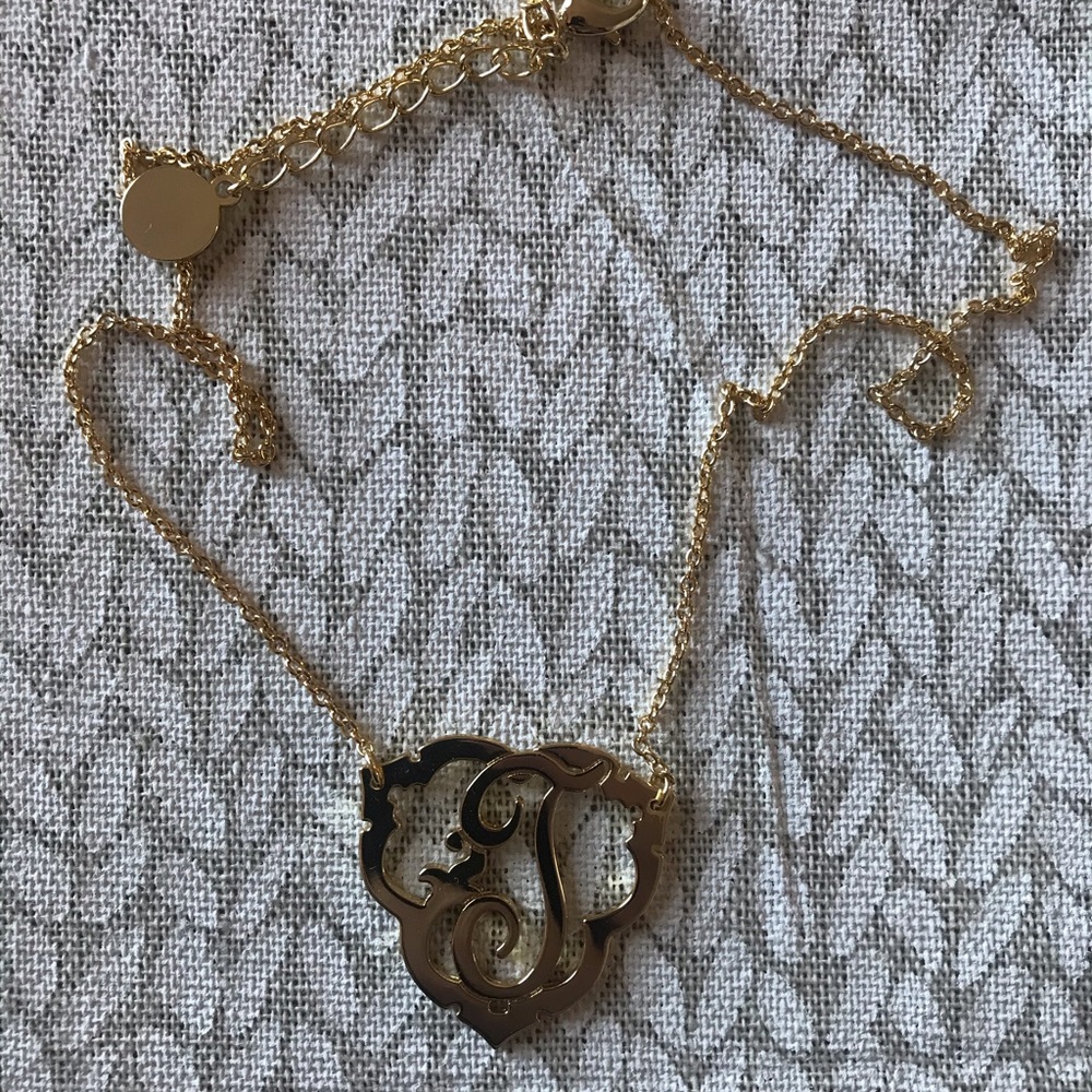 C Wonder Script T Necklace